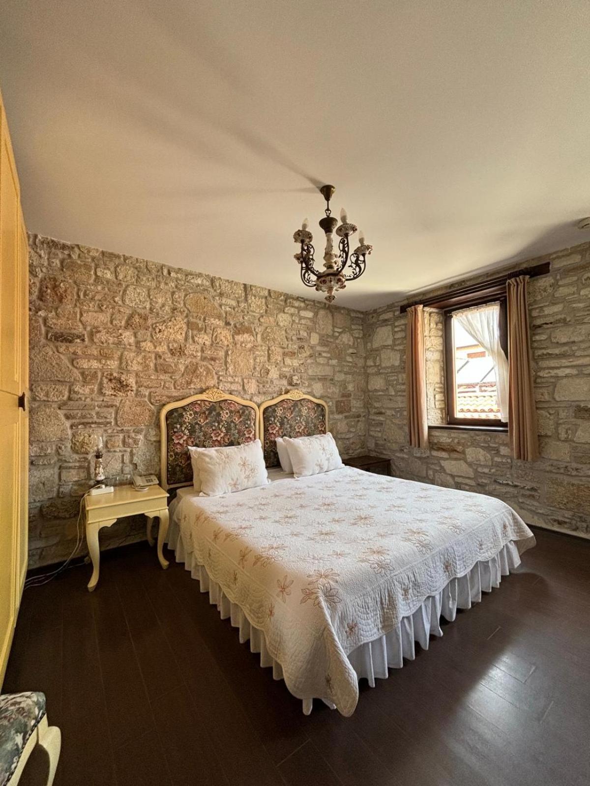 Griffon Hotel Yenifoca Exteriér fotografie