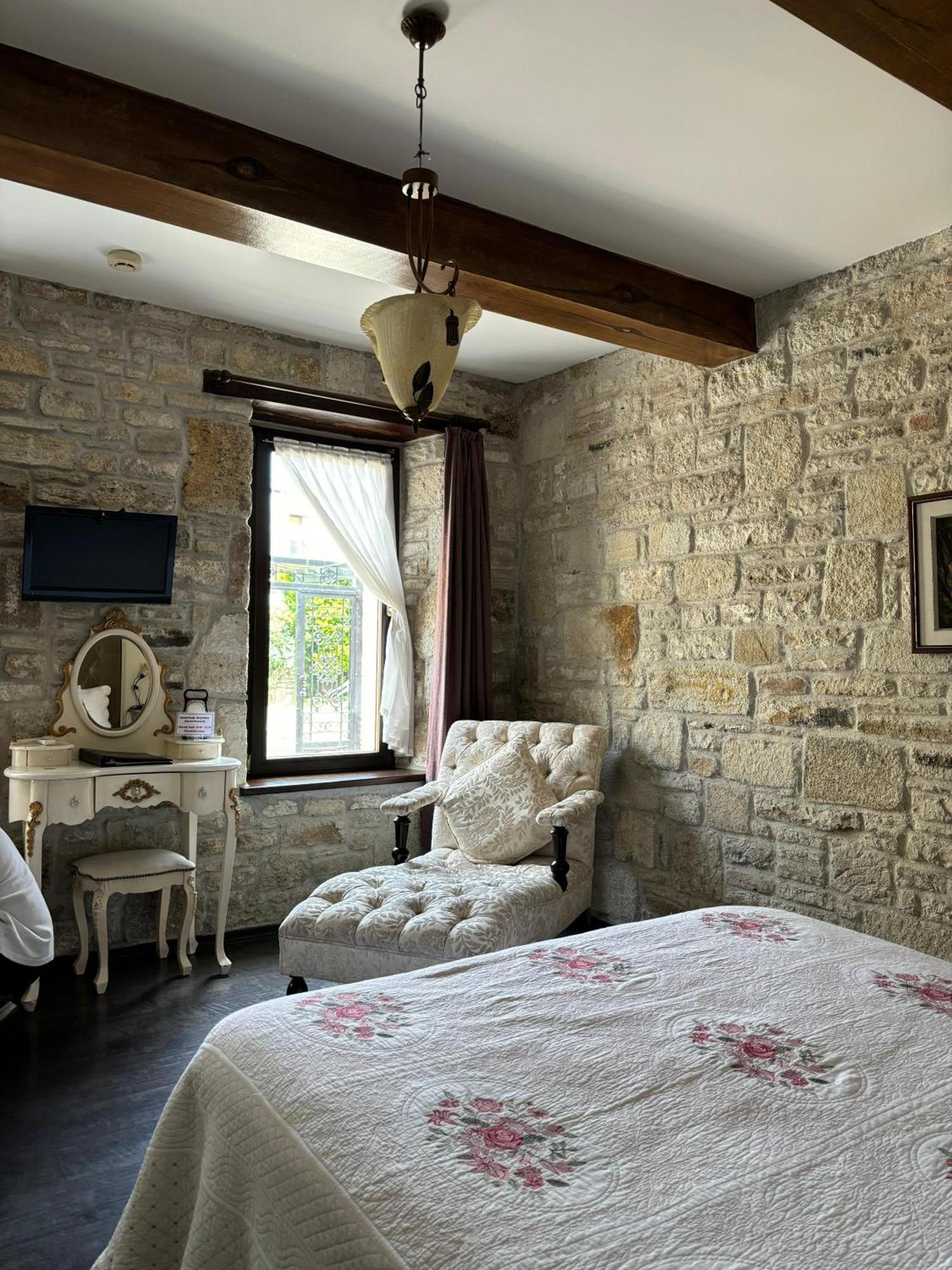 Griffon Hotel Yenifoca Exteriér fotografie