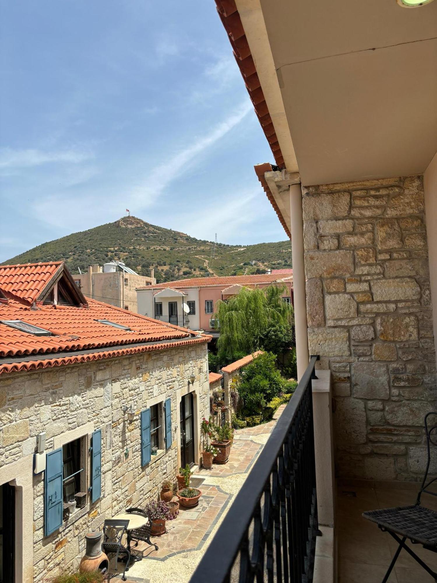 Griffon Hotel Yenifoca Exteriér fotografie